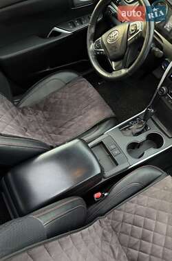 Седан Toyota Camry 2014 в 