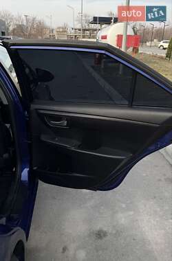 Седан Toyota Camry 2014 в 
