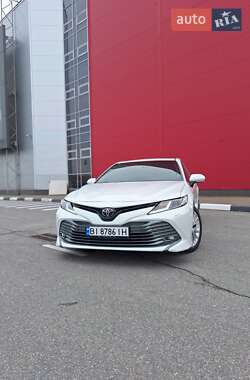 Седан Toyota Camry 2018 в 
