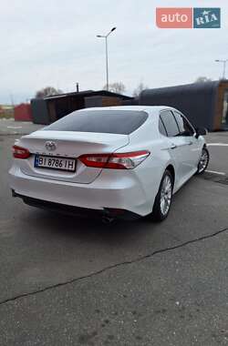 Седан Toyota Camry 2018 в 