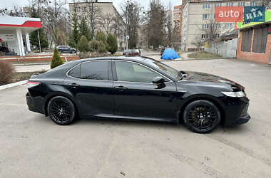 Седан Toyota Camry 2019 в 