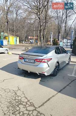 Седан Toyota Camry 2017 в 