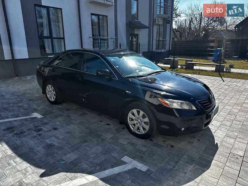 Седан Toyota Camry 2006 в Киеве