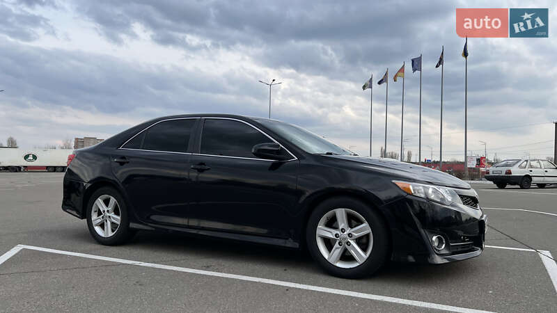 Toyota Camry 2013