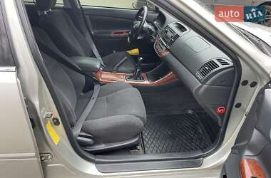 Седан Toyota Camry 2003 в 