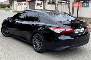Седан Toyota Camry 2017 в 