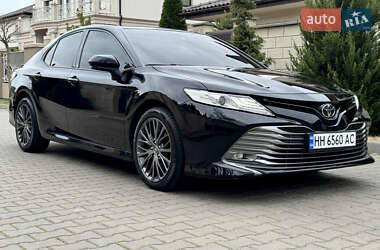 Седан Toyota Camry 2017 в 