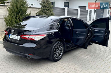 Седан Toyota Camry 2017 в 