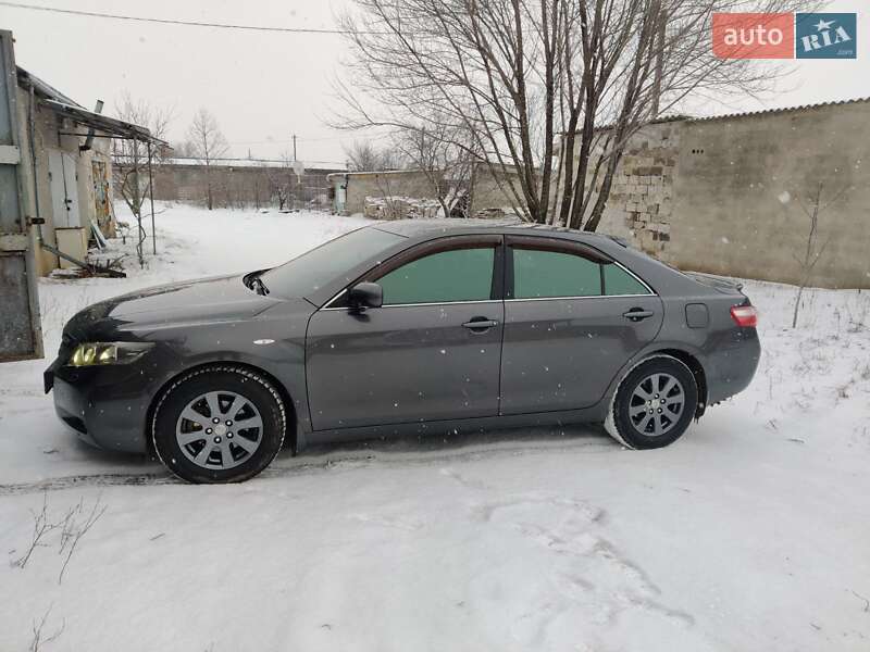 Седан Toyota Camry 2008 в Желтых Водах