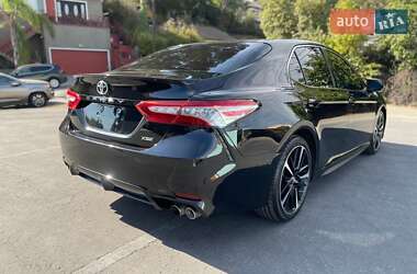 Седан Toyota Camry 2018 в 