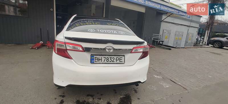Седан Toyota Camry 2014 в Одесі