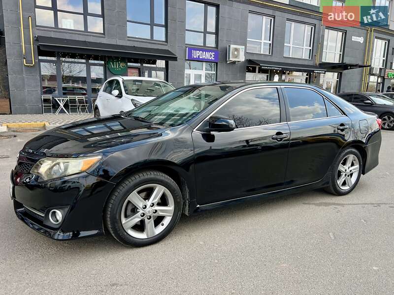 Toyota Camry 2013