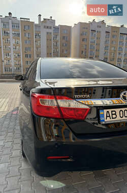 Седан Toyota Camry 2013 в 