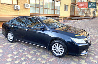 Седан Toyota Camry 2012 в 