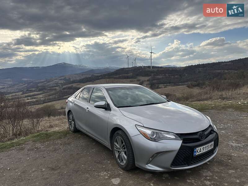 Седан Toyota Camry 2014 в Києві