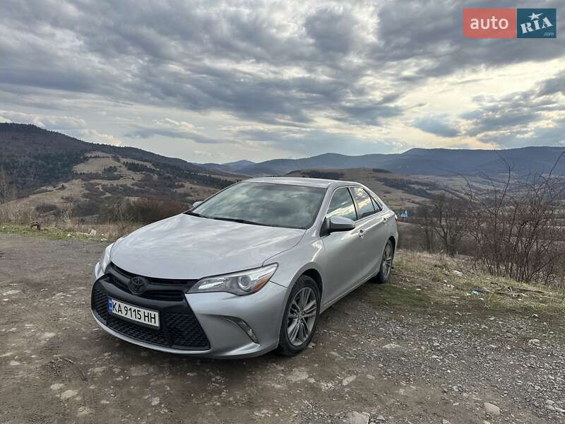 Седан Toyota Camry 2014 в Києві