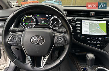 Седан Toyota Camry 2020 в 