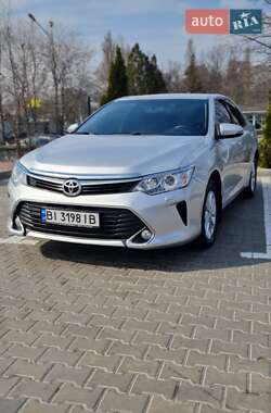 Седан Toyota Camry 2016 в Кременчуге