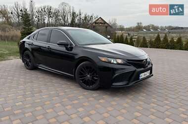 Седан Toyota Camry 2022 в Білій Церкві