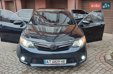 Седан Toyota Camry 2013 в 
