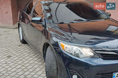 Седан Toyota Camry 2013 в 