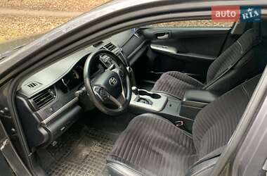 Седан Toyota Camry 2012 в 