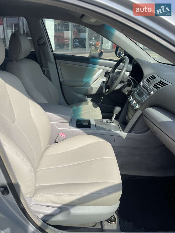 Седан Toyota Camry 2008 в Харкові