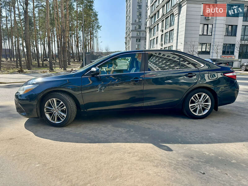 Седан Toyota Camry 2014 в Ірпені