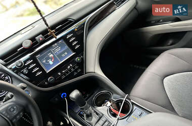 Седан Toyota Camry 2018 в 