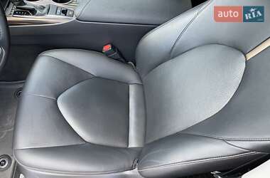 Седан Toyota Camry 2019 в Виннице