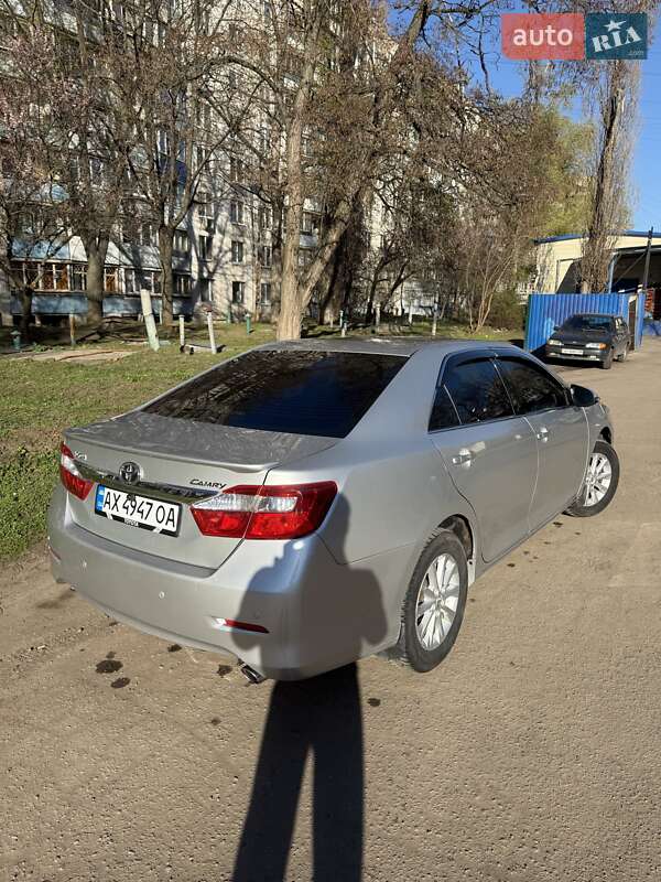 Седан Toyota Camry 2011 в Харькове