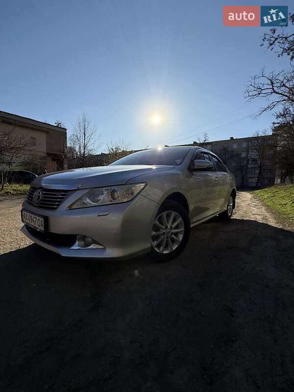 Седан Toyota Camry 2011 в Харькове