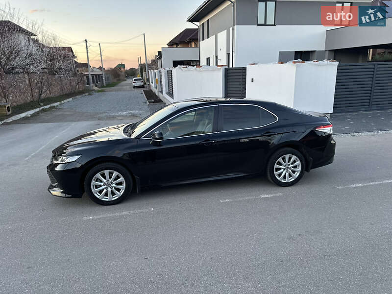 Седан Toyota Camry 2020 в Житомирі