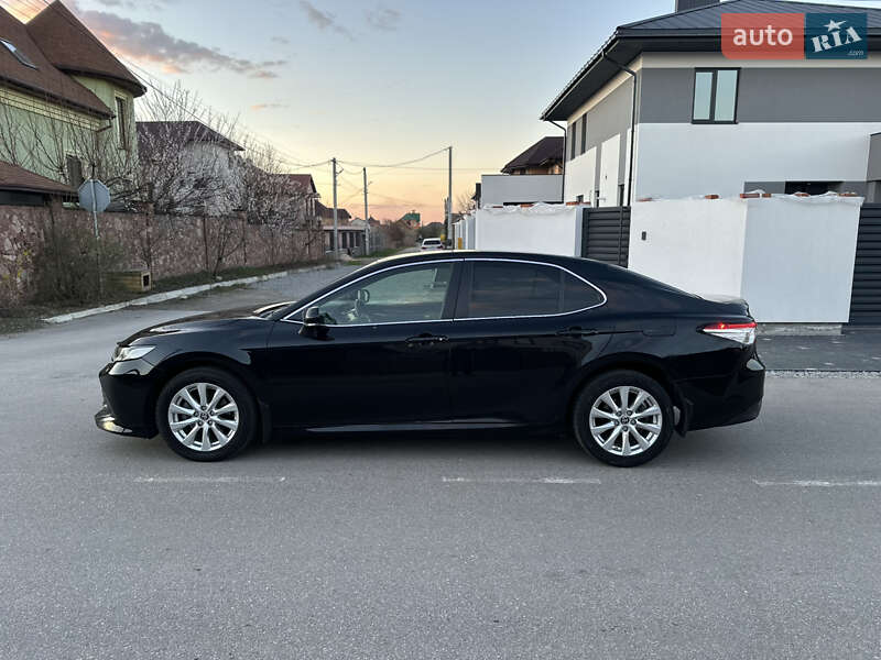 Седан Toyota Camry 2020 в Житомирі