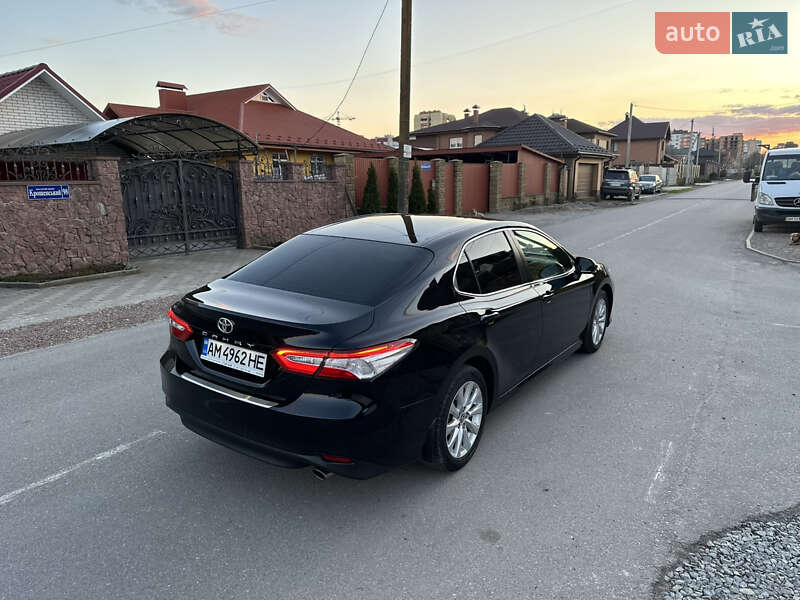 Седан Toyota Camry 2020 в Житомирі