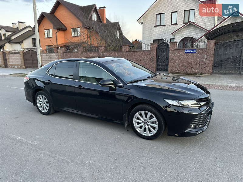 Седан Toyota Camry 2020 в Житомирі