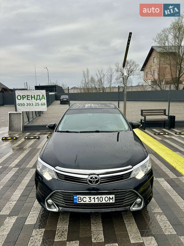 Toyota Camry 2015