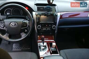 Седан Toyota Camry 2012 в 