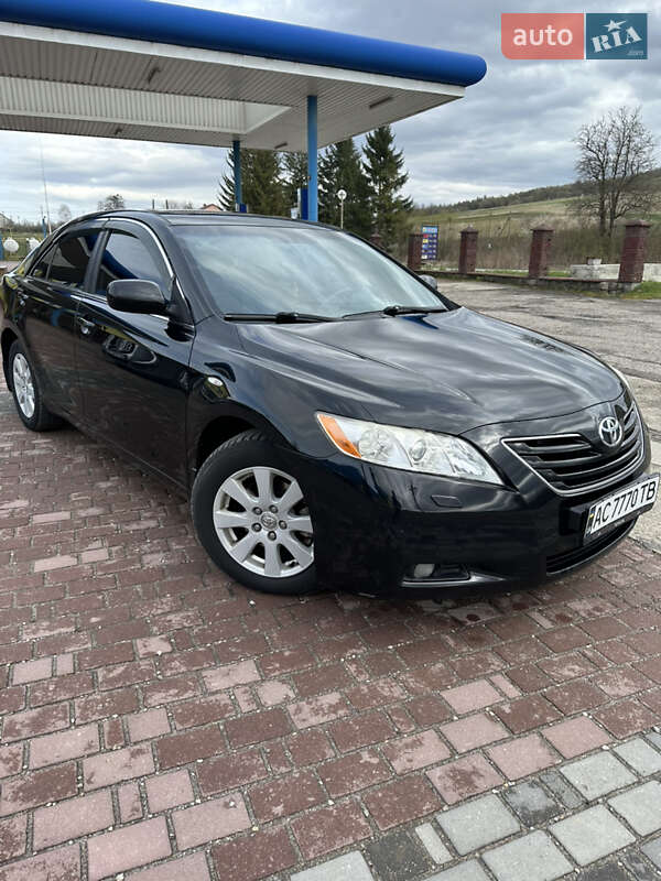 Седан Toyota Camry 2007 в Хырове