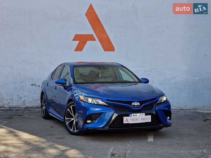 Седан Toyota Camry 2019 в Одесі