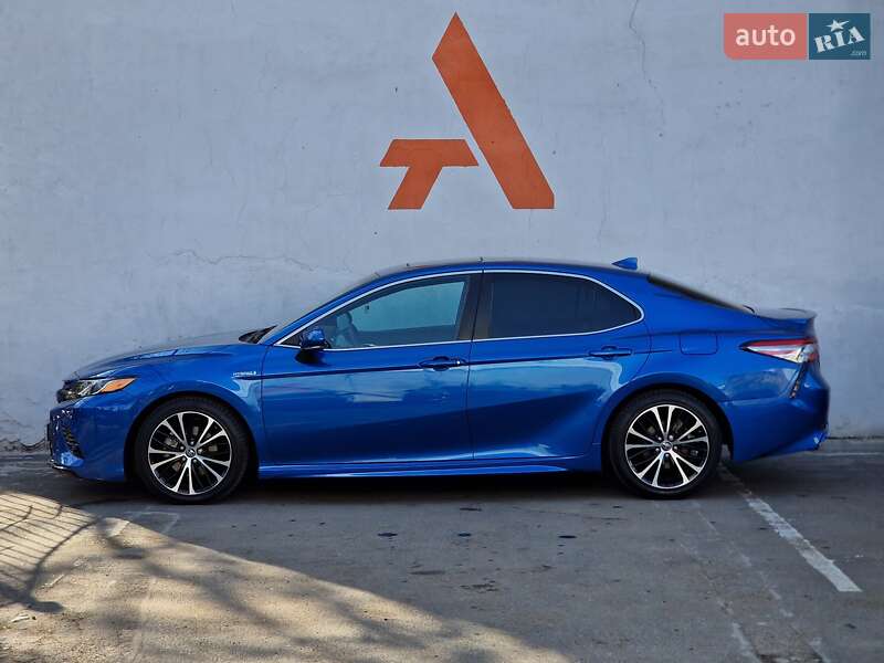 Седан Toyota Camry 2019 в Одесі