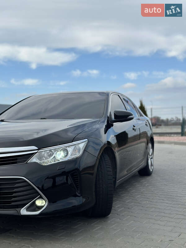 Седан Toyota Camry 2014 в Коростышеве