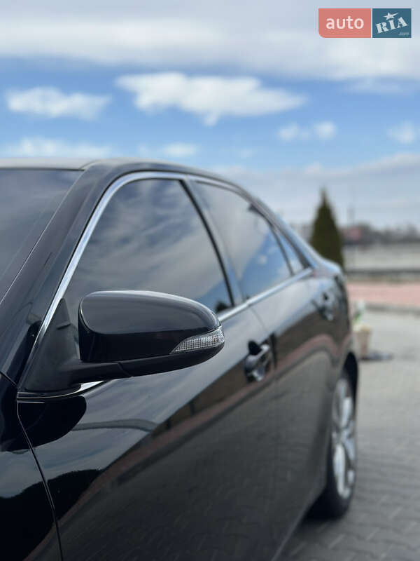 Седан Toyota Camry 2014 в Коростышеве