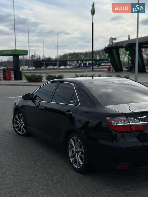 Седан Toyota Camry 2014 в Коростышеве