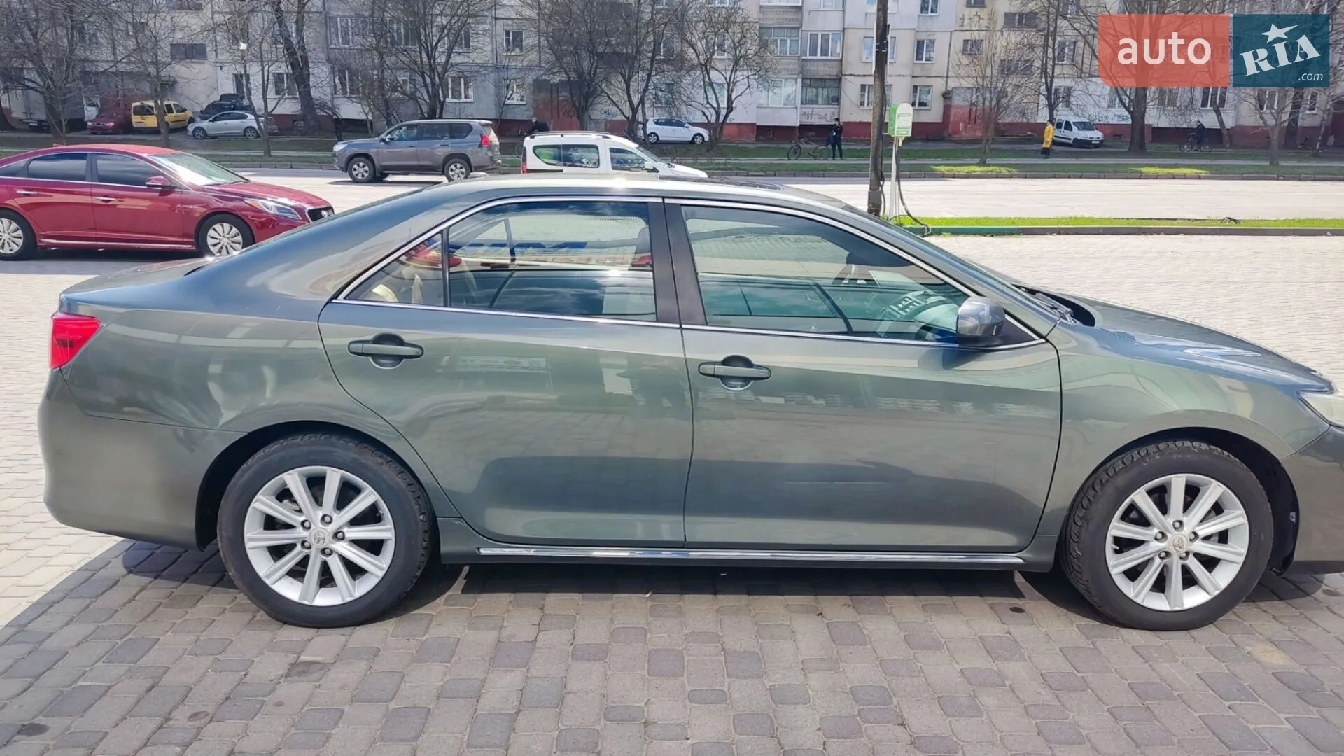 2013 Toyota Camry - мініатюра 2