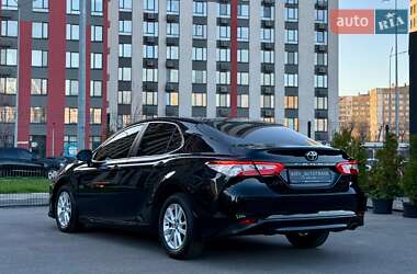 Седан Toyota Camry 2018 в 