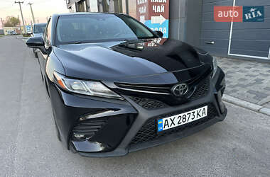 Седан Toyota Camry 2018 в 