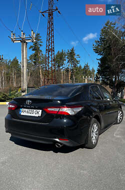 Седан Toyota Camry 2019 в 