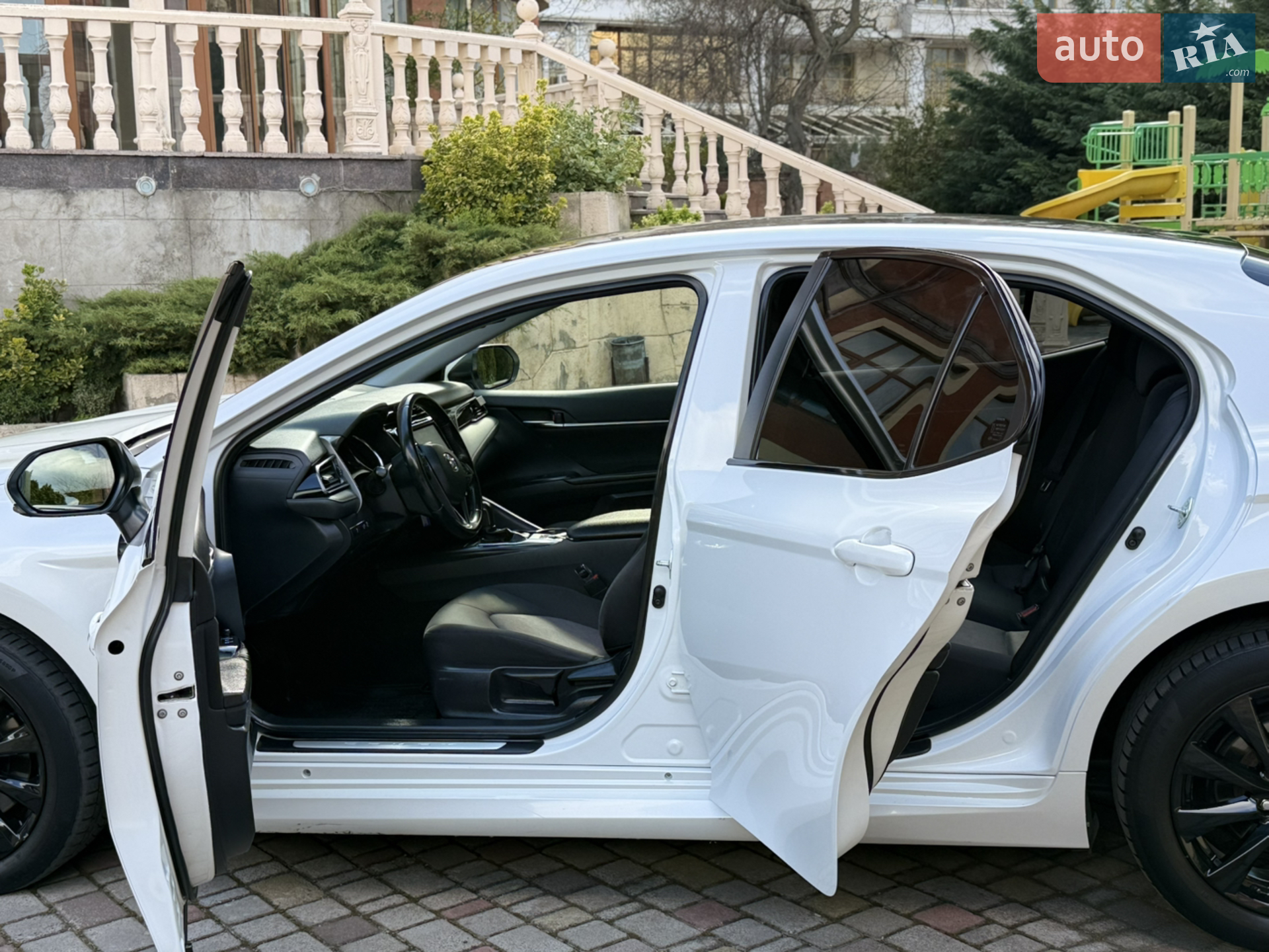 2019 Toyota Camry - мініатюра 11
