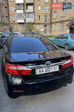 Седан Toyota Camry 2013 в 